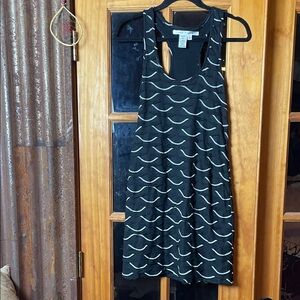 Max Studio Black and White Wave Pattern Liight Sweater Mini Dress, Size S